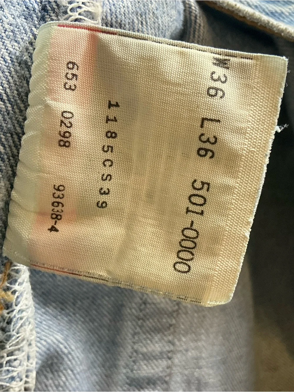 Vintage Levi’s 501 button fly 90s straight leg jeans 34 x 32 USA made